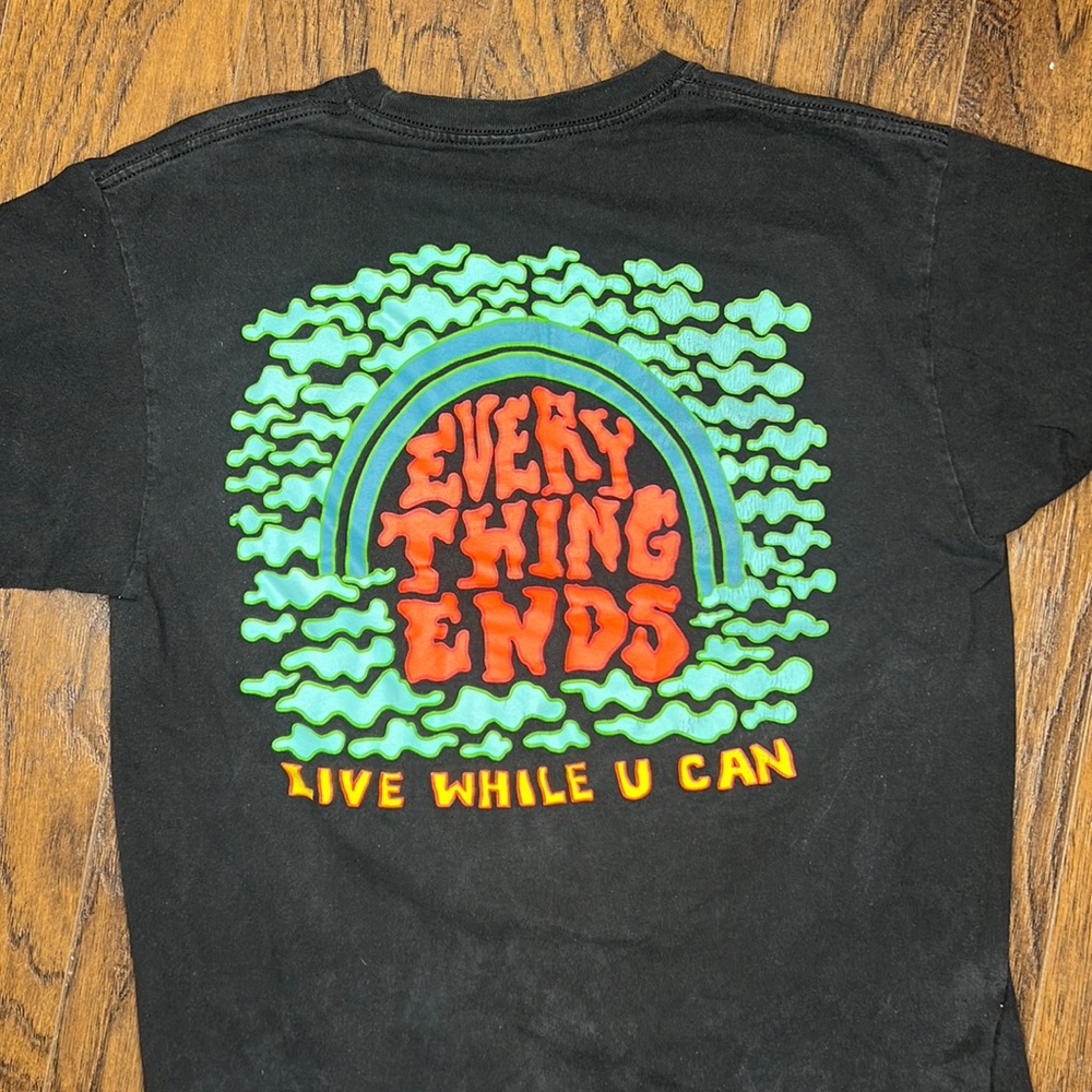 Graphic tee